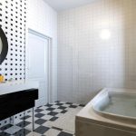 Čo skrýva fľaša s peroxidom vedľa zelenej: oxidačný prostriedok, ktorý je priateľom kuchyne a kúpeľne co-skryva-flasa-s-peroxidom-vedla-zelenej-oxidacny-prostriedok-ktory.jpg